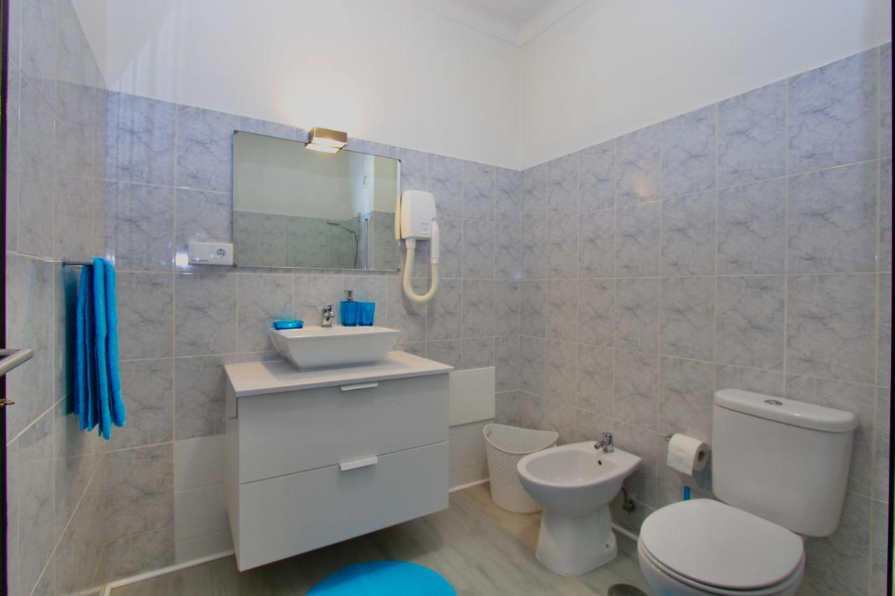 Appartamento Azzurro / Ocean View / 5 Min To Beach Albufeira Buitenkant foto